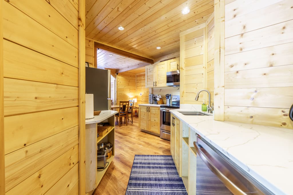 Hemlock Suite photo 2