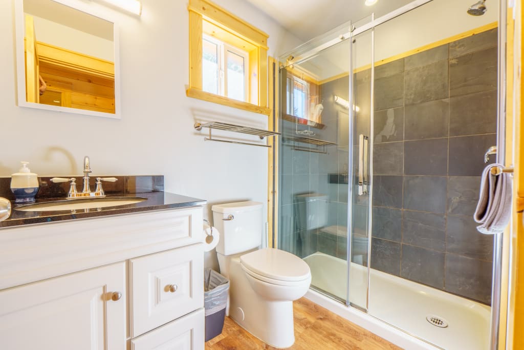 Full bathroom