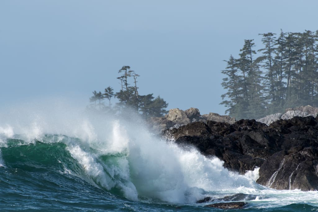 Storm season on the Pacific photo 5