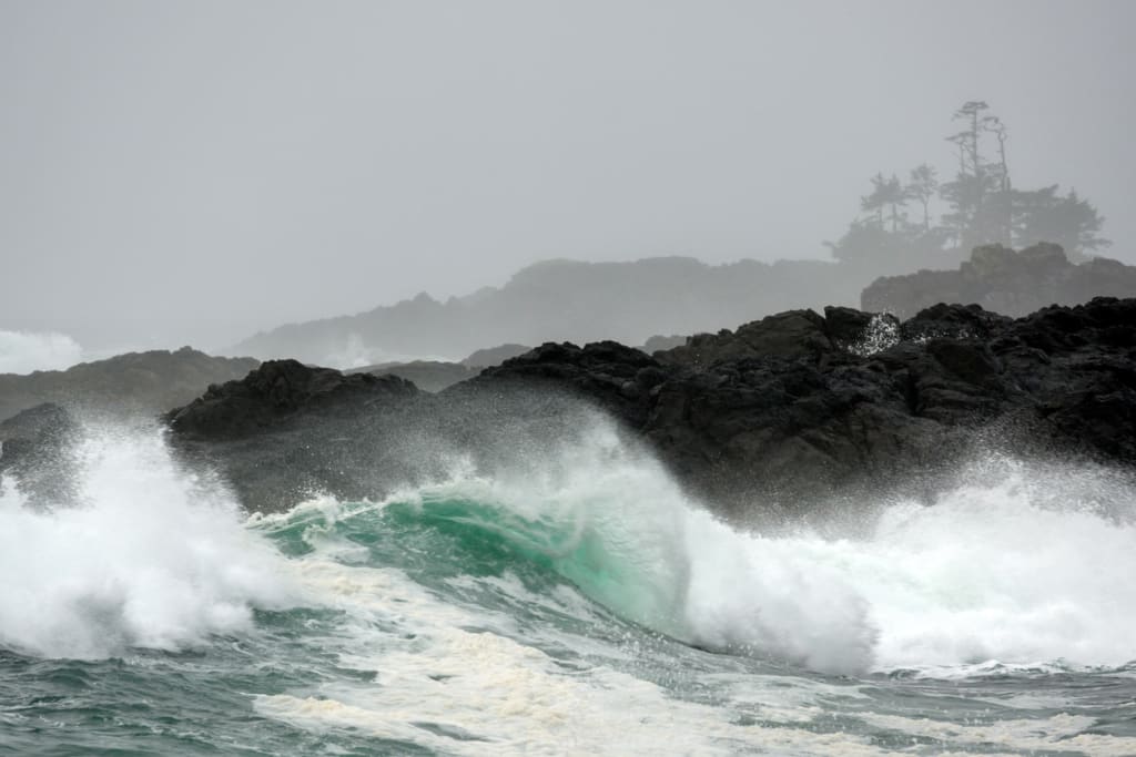 Storm season on the Pacific photo 3