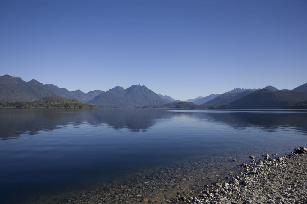 Kennedy Lake, Tofino