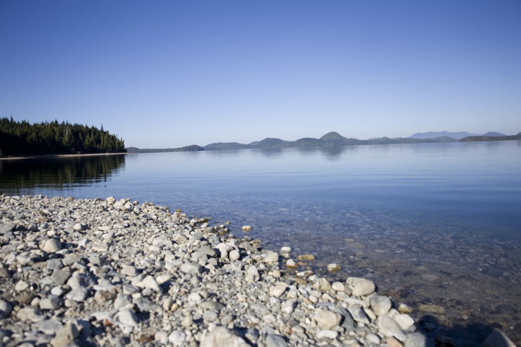 Kennedy Lake, Tofino