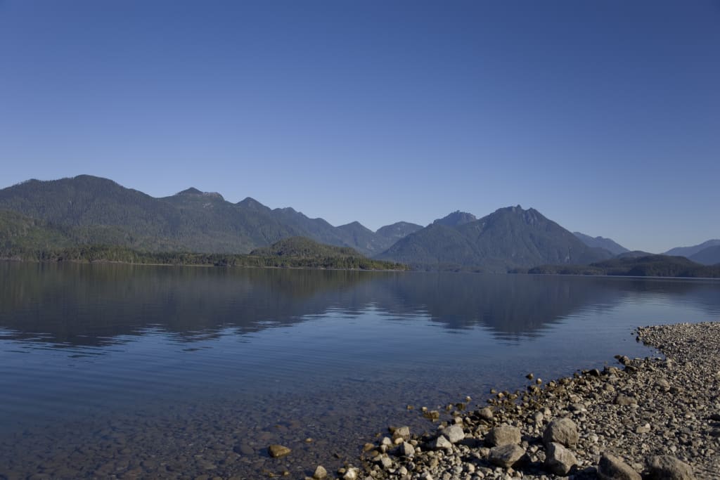Kennedy Lake, Tofino