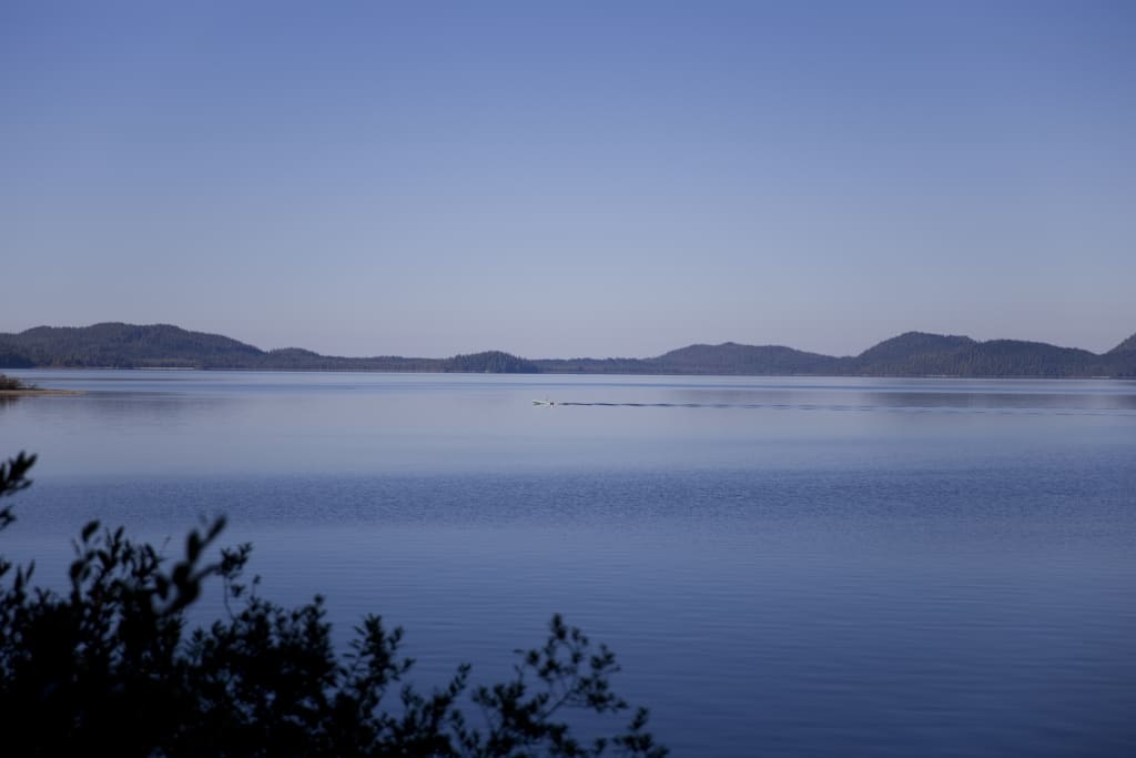 Kennedy Lake, Tofino