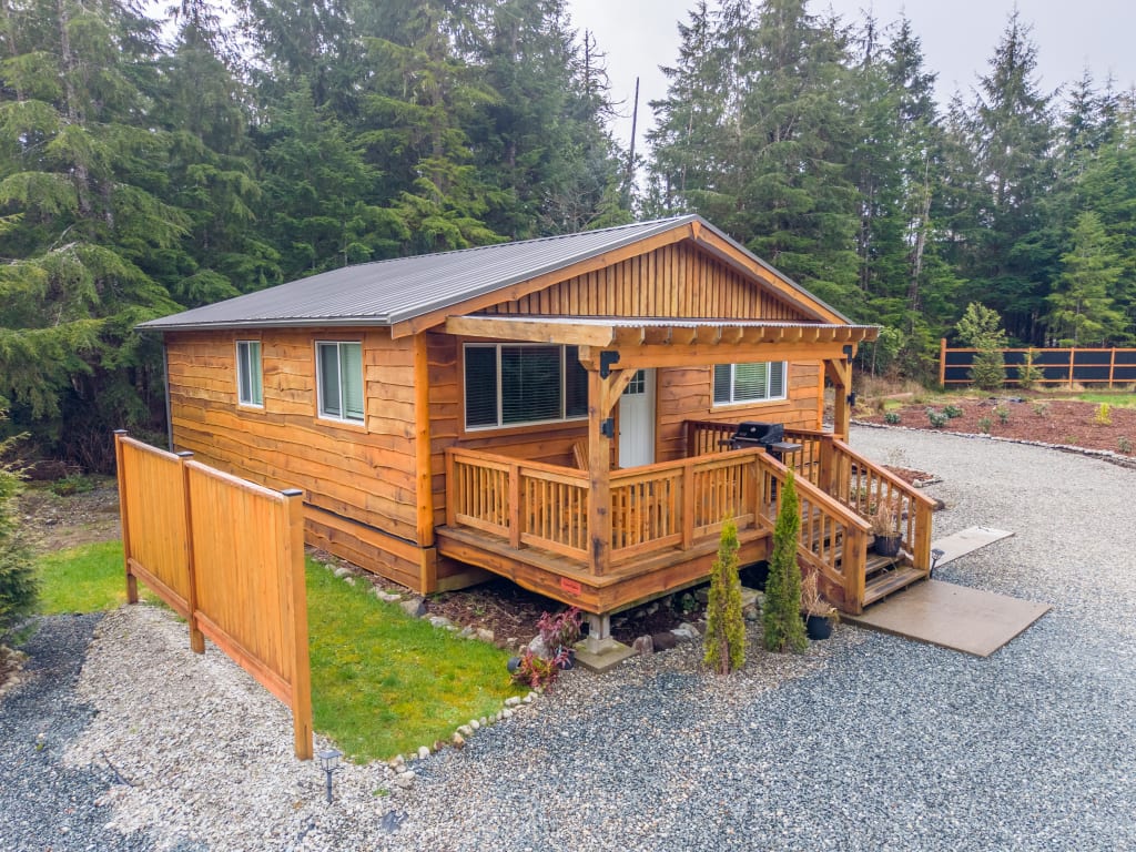 Tyee Cabin photo 1