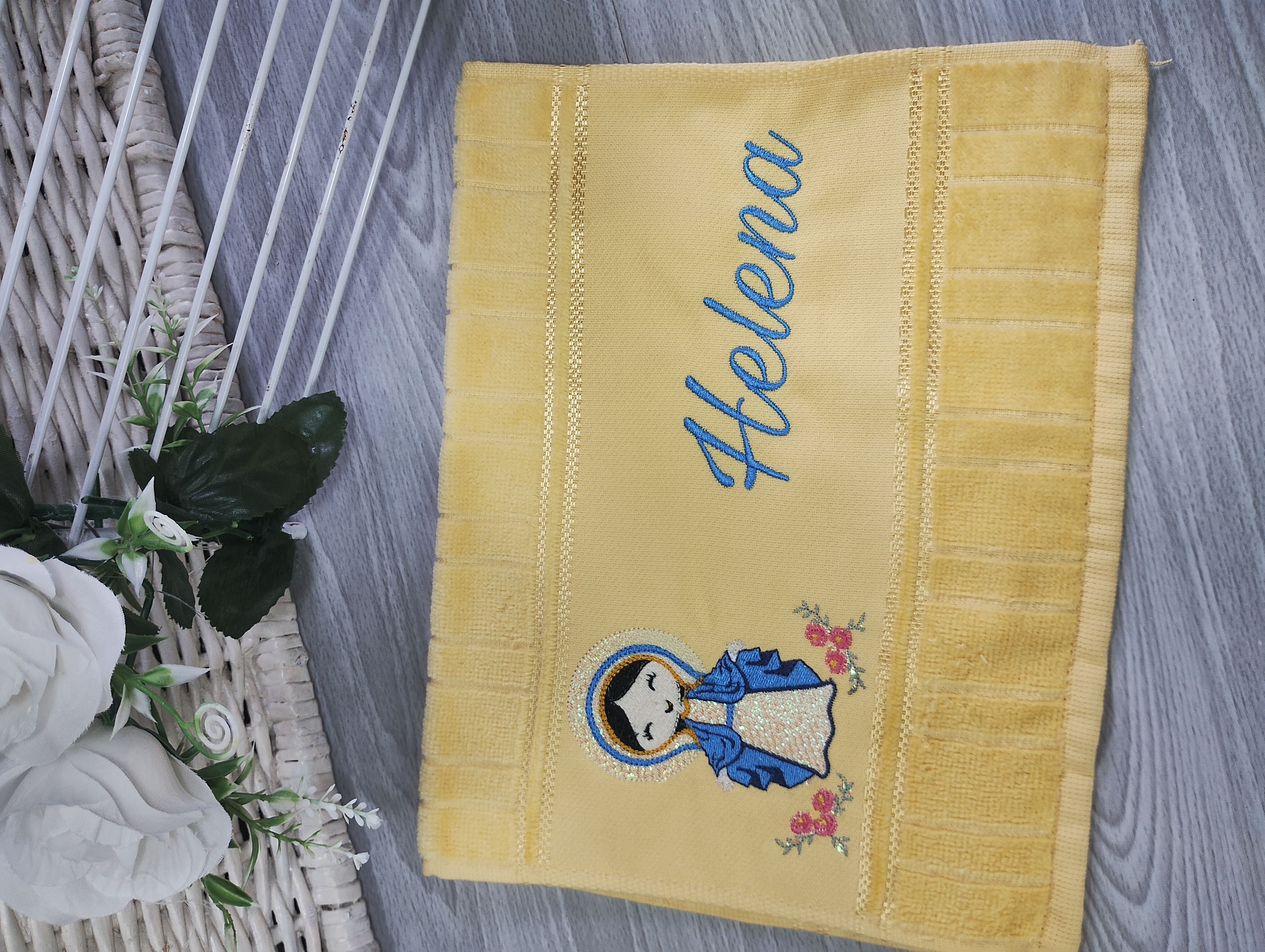 Toalhinha bordada personalizada