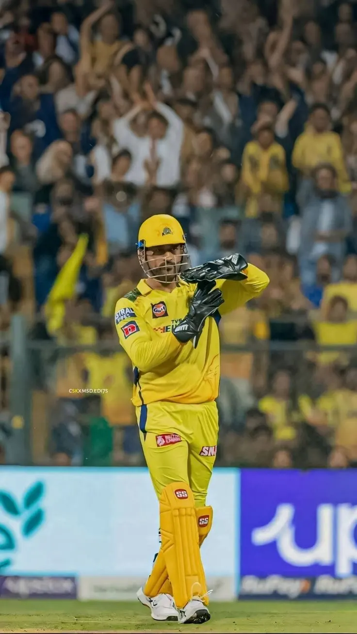 MS Dhoni CSK Wallpapers 💛 — high-resolution wallpaper (736×1308)