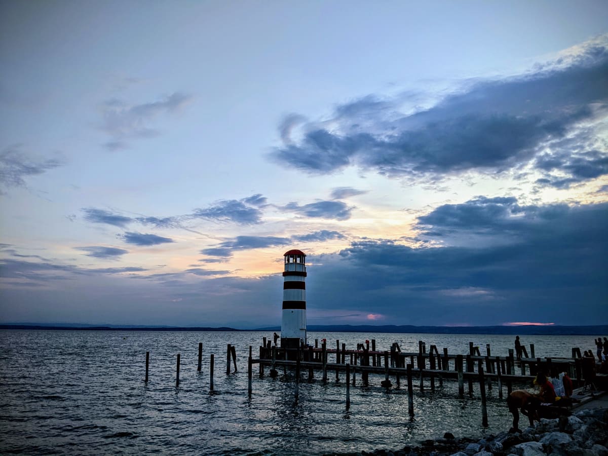 Der Leuchtturm in Podersdorf.