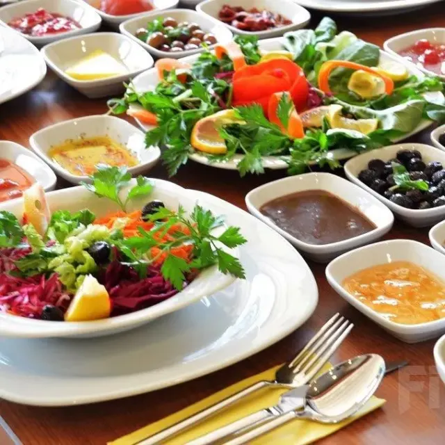 Üç Kişilik Serpme Kahvaltı