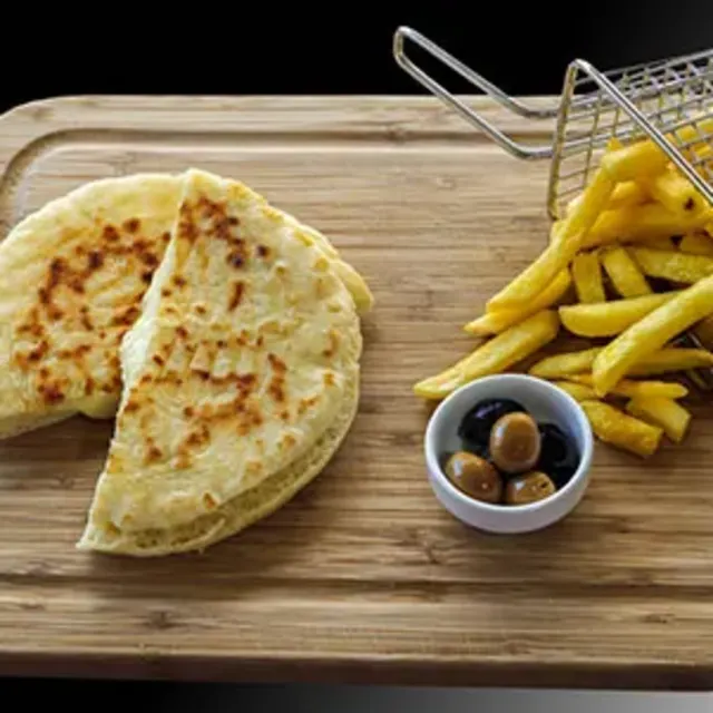 Bazlama Kaşarlı Tost