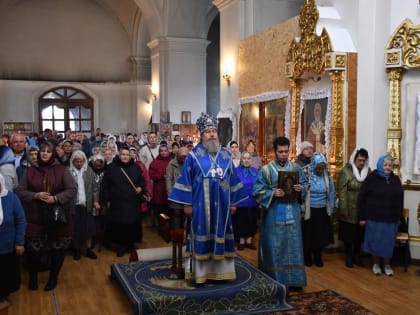 Престольный праздник в храме Покрова Пресвятой Богородицы города Данкова