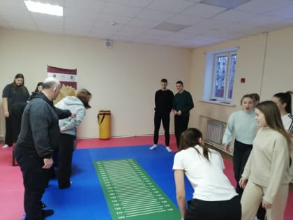 Студенты Елецкого медицинского колледжа имени Героя Советского Союза К.С. Константиновой приняли участие в прохождении испытаний комплекса “Готов к труду и обороне”!