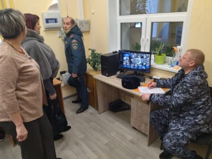 Проводится проверка избирательных участков