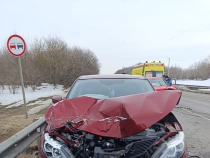 Под Липецком в массовом ДТП с фурой пострадали 3 взрослых и 2 детей