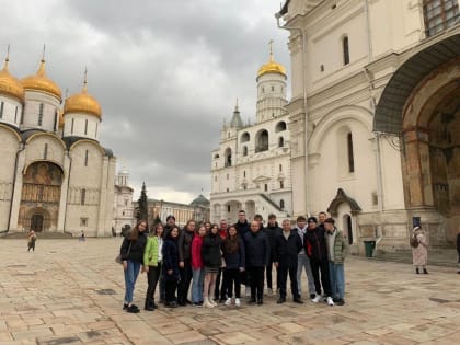 Долгоруковские единороссы организовали для юных спортсменов поездку в Кремль