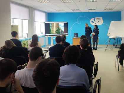 Сотрудники ИК-6 УФСИН Росси по Липецкой области провели профориентационную работу со старшеклассниками