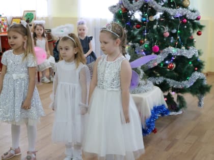 В детских садах «Светлячок», «Теремок» и «Колокольчик» г. Чаплыгина прошли Рождественские утренники