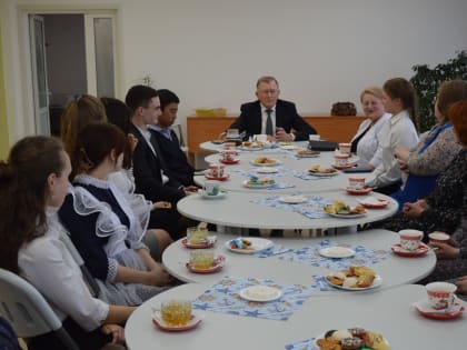 Встреча В.М. Мазо, главы администрации Усманского муниципального района с одаренными школьниками