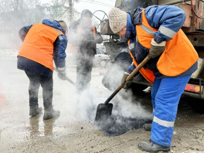 За две недели нового года с липецких дорог убрали свыше 350 квадратных метров ям