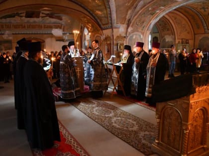 Епископ Максим возглавил чтение Великого канона в Троицком соборе города Чаплыгина