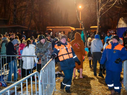Вода в купели монастыря под Липецком признана Роспотребнадзором небезопасной для купания