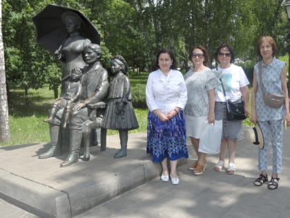 Пешеходная прогулка по Нижнему парку 