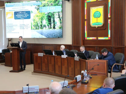 Состояние дорог стало самым обсуждаемым вопросом на сессии