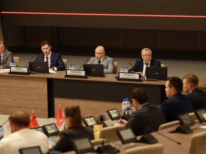 В Липецке депутаты приняли областной бюджет на ближайшие три года