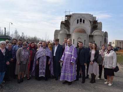 Храм в «Университетском» обрел купола