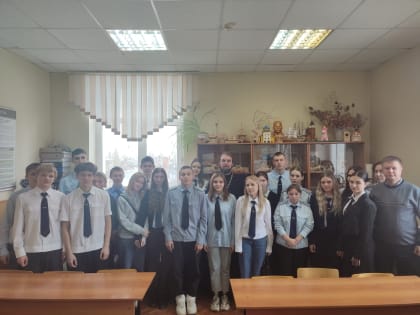 Руководитель Молодёжного отдела Елецкой епархии иерей Михаил Попов провёл тематические беседы со студенческим активом Елецкого техникума и Елецкого медицинского колледжа