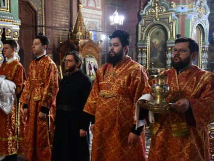 Праздничная литургия в Ельце в честь священномученика Сергия