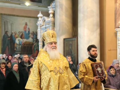 В Неделю Торжества Православия в кафедральном соборе Рождества Христова г. Липецка состоялись праздничные Богослужения