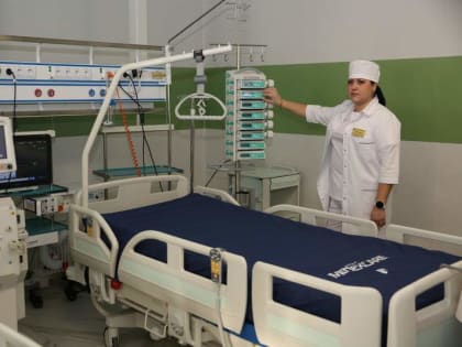 Игорь Щёголев и Игорь Артамонов посетили новый оперблок Липецкого онкодиспансера