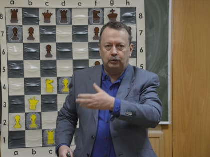 «Шахматами на жизнь не заработаешь» - мастер ФИДЕ дал сеанс одновременной игры