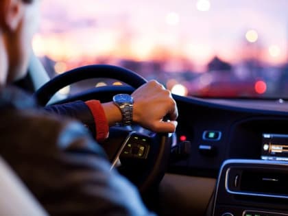 В Липецке прорыв теплосети парализовал дорогу