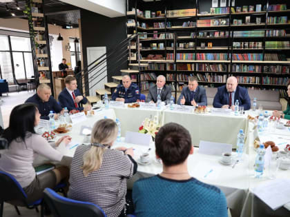 Единороссы  встретились с мамами мобилизованных ельчан