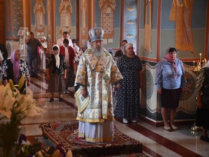 Литургия в храме Новомучеников и Исповедников Церкви Русской с. Мокрое