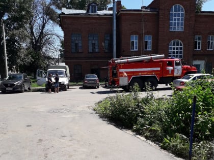 В Ельце загорелось старинное здание