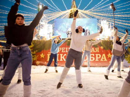 «Крещенская ёлка добра» соберет подопечных благотворительных фондов и меценатов на площади Петра Великого