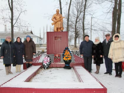 Воловские единороссы организовали акцию «Дорога памяти»