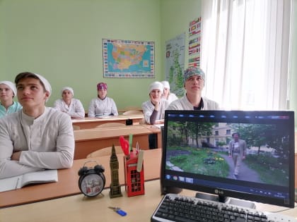 По традиции в понедельник 22.05.23 в ГАПОУ ЕМК им.К.С.Константиновой состоялись очередные занятия из серии “Разговоры о важном”