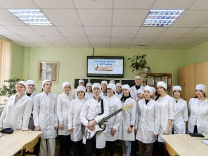 Творчество Зинаиды Гиппиус: Погружение в Поэтический Мир