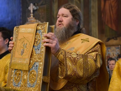 В Неделю о блудном сыне Высокопреосвященнейший схимитрополит Никон (Васин) возглавил совершение Божественной Литургии во Владимирском соборе Задонской обители