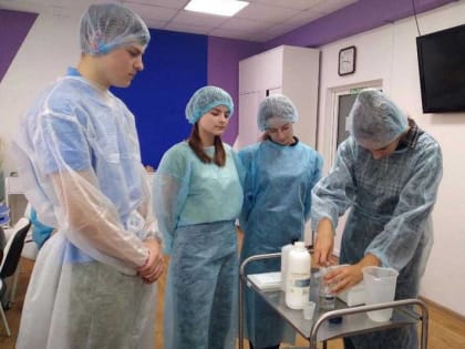 Юные ельчане получают первую профессию в школе