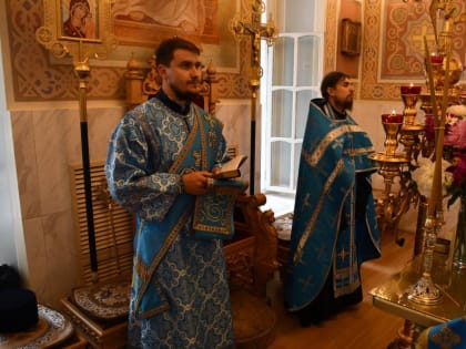 В канун престольного праздника епископ Максим совершил Всенощное бдение в Знаменском монастыре