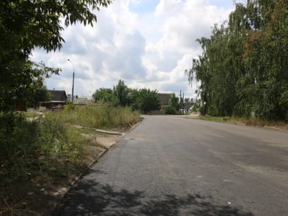Завершение дорожных работ в поселке Тракторостроителей