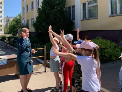 Налоговики посетили 11 школьных лагерей вместе с проектом «Живой город»