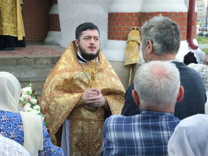 Митрополит Липецкий и Задонский Арсений возглавил торжество престольного праздника храма-часовни апостолов Петра и Павла г. Липецка