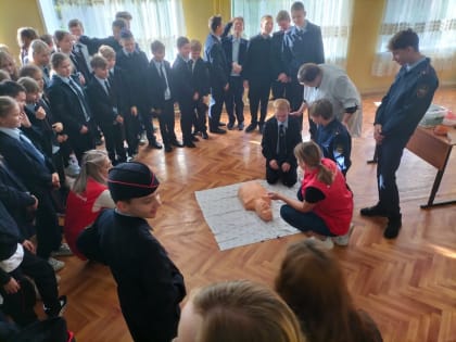 Пятый день недели молодежного служения: наши волонтеры-медики на боевом посту!