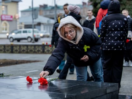 Члены Молодежного Парламента почтили память героев Ленинграда.